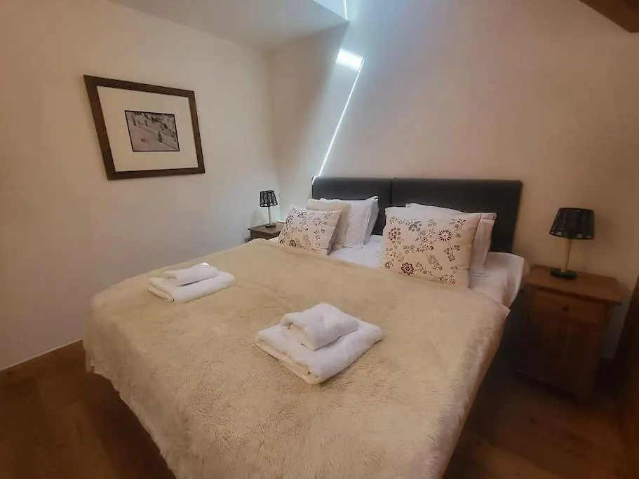 C11, 72M2, 3 Bedrooms, Next To The Ski Lift Samoens Apartment
