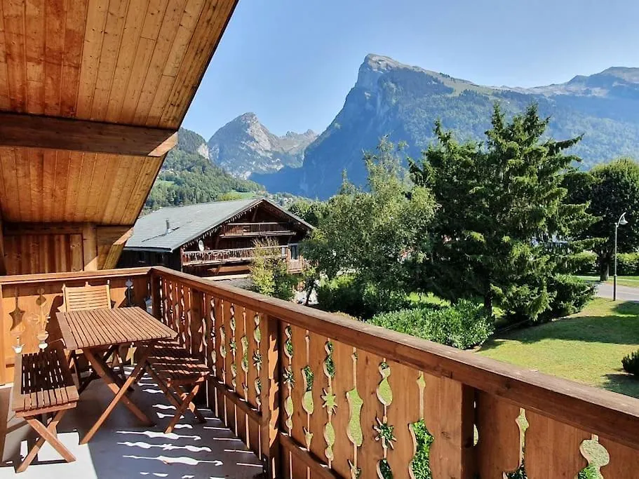 C11, 72M2, 3 Bedrooms, Next To The Ski Lift Samoens